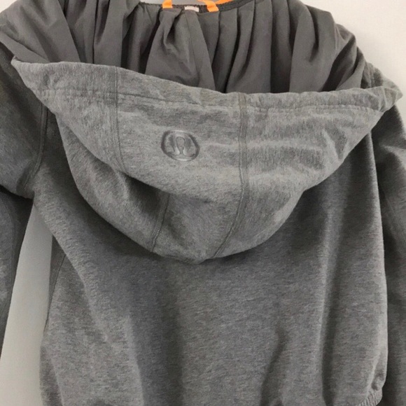 Lululemon exhale jacket size 2 - Picture 4 of 8